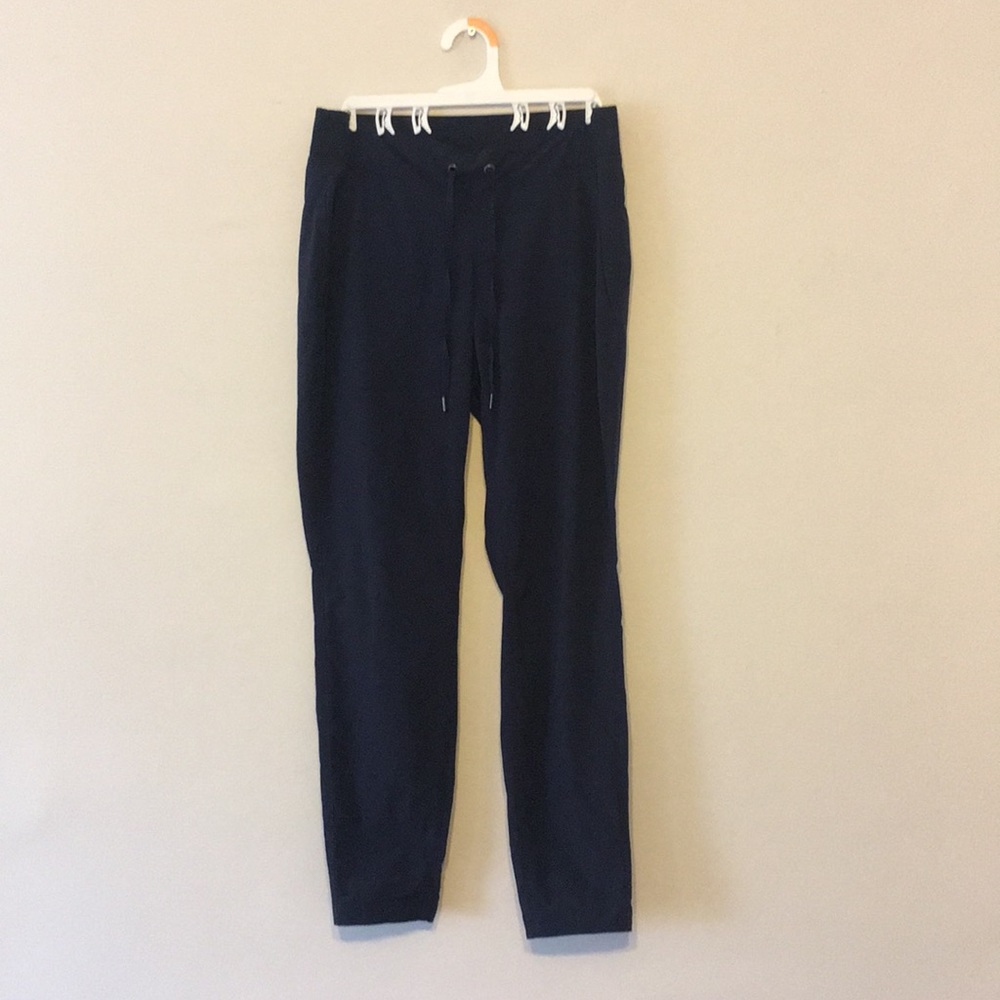 Athleta straight leg work out pants